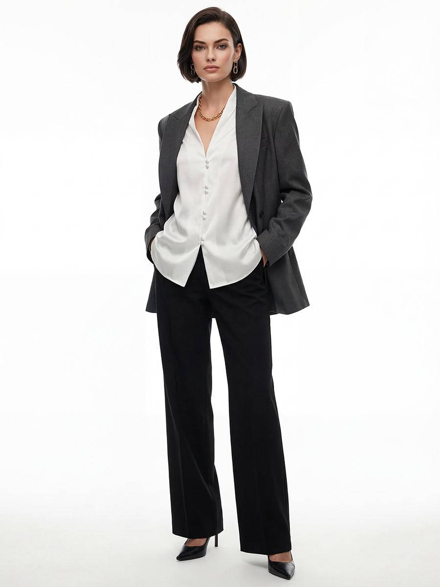 Блуза с вырезом  