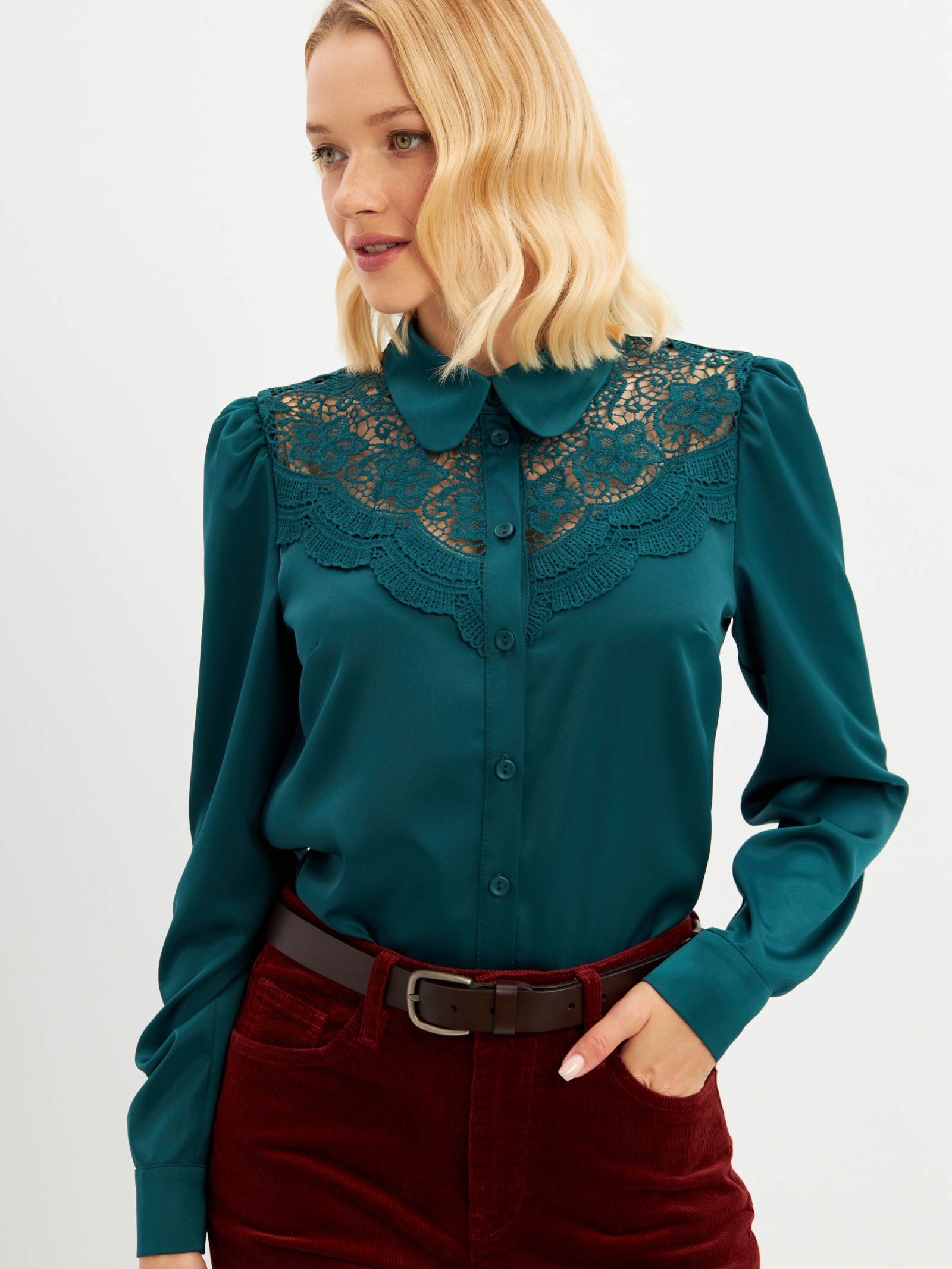 Блузка с кружевом на полочке OD-892-1 т.зеленый