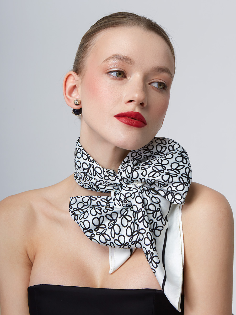 Платок с абстрактным узором KRD2-68-22