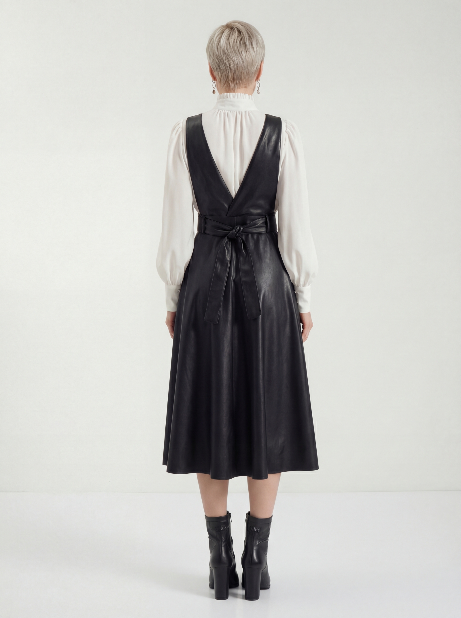 Сарафан из эко-кожи