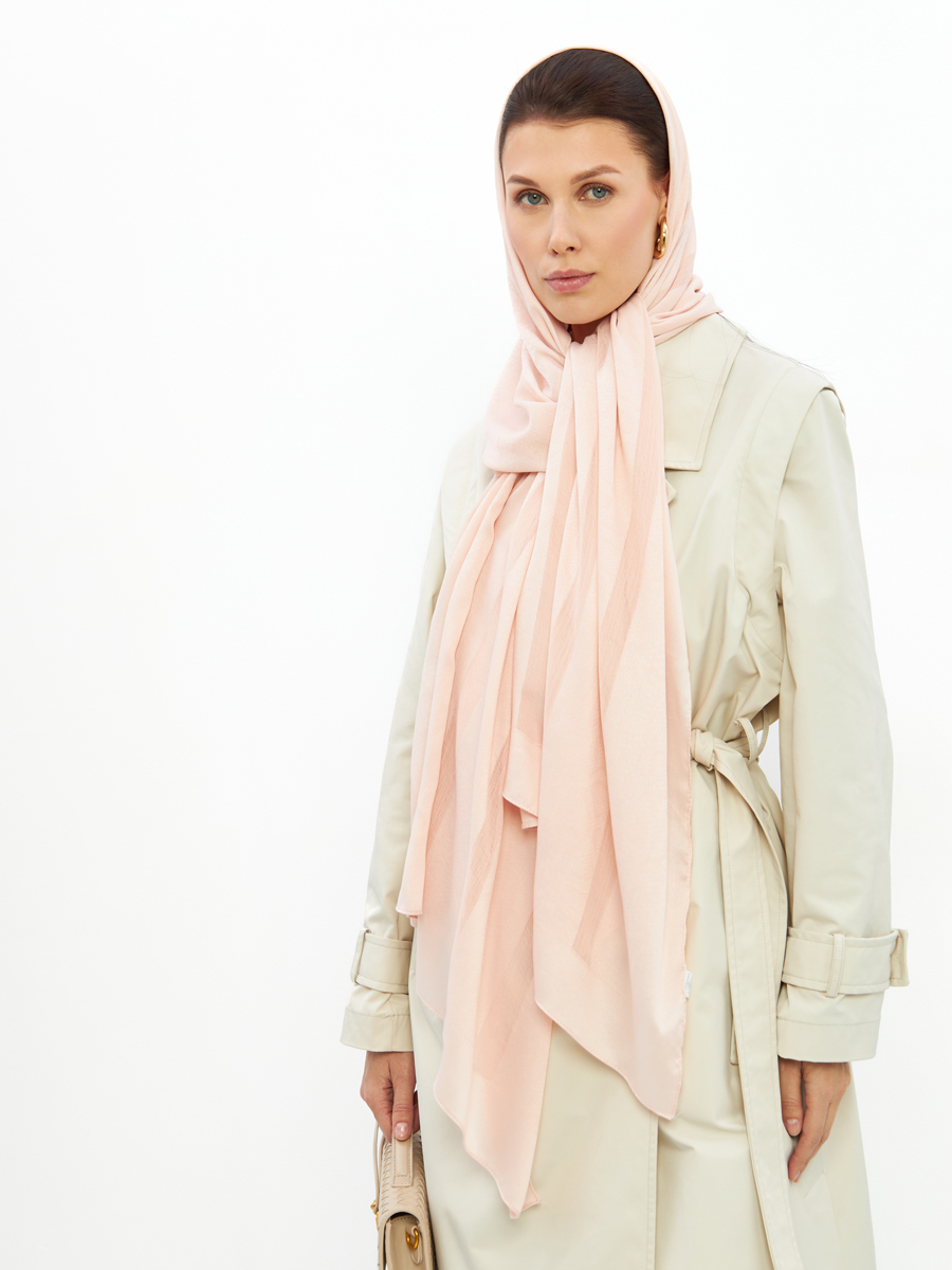 Палантин женский двухсторонний с деликатным диагональным принтом