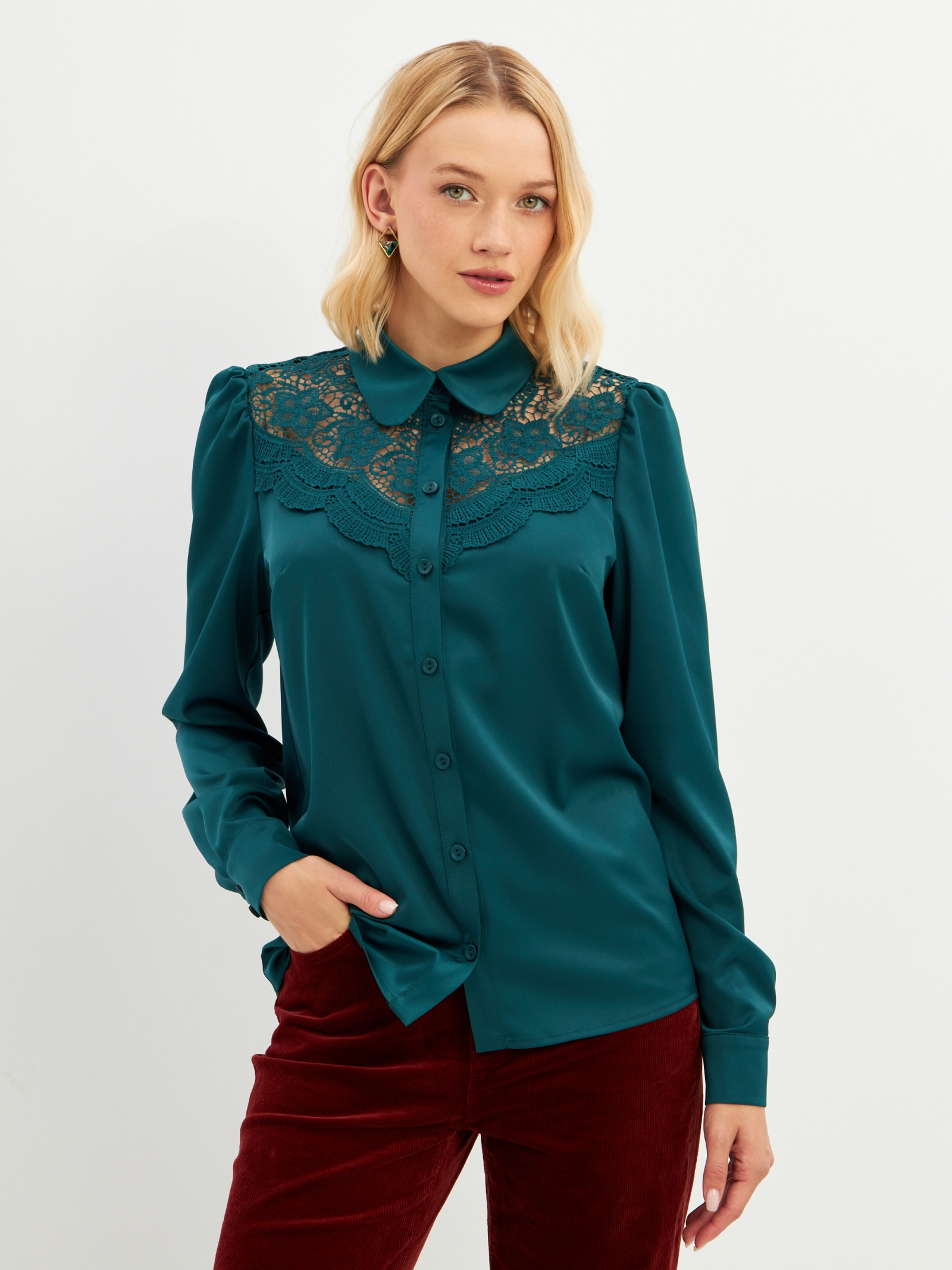 Блузка с кружевом на полочке OD-892-1 т.зеленый