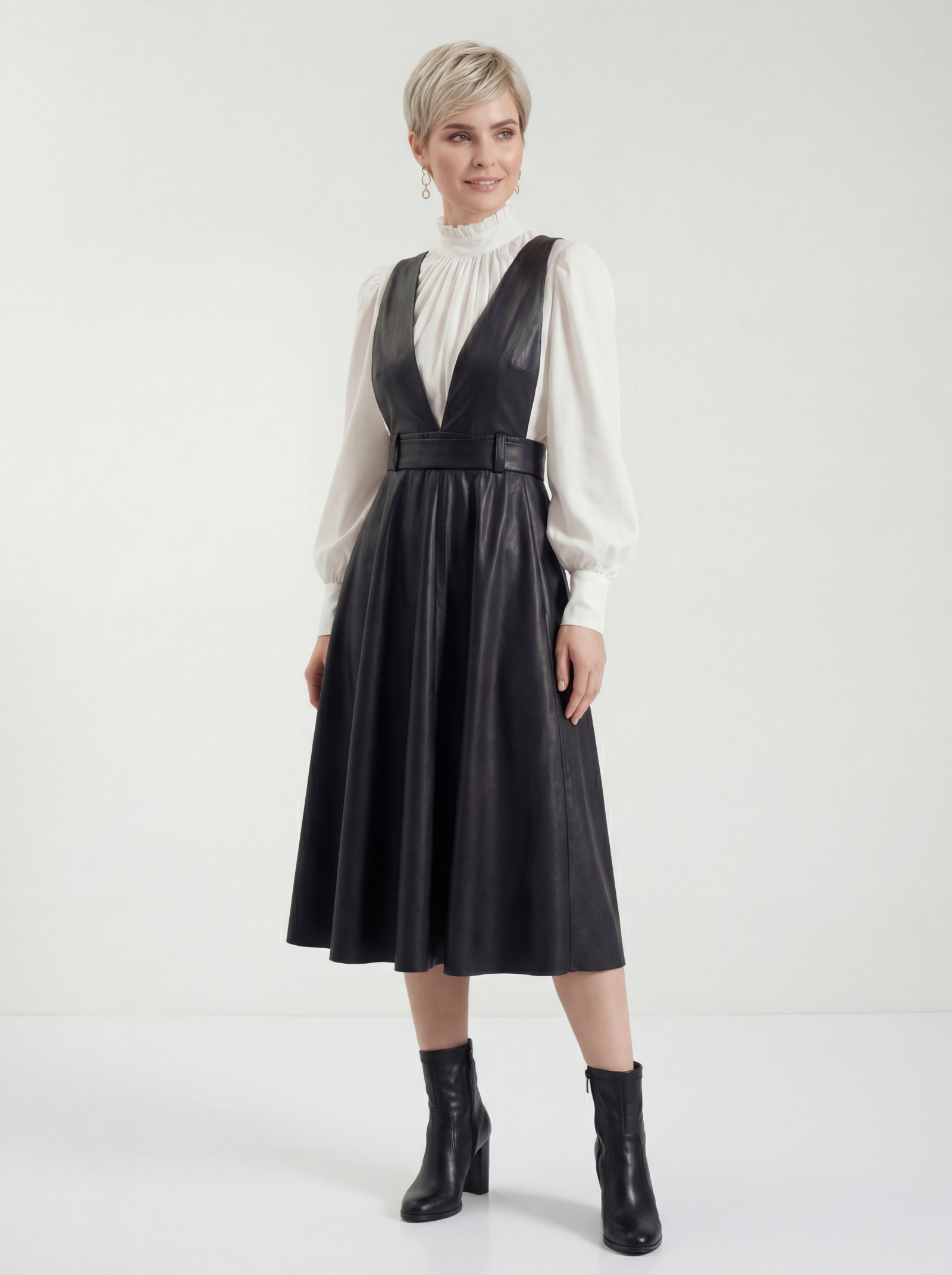 Сарафан из эко-кожи