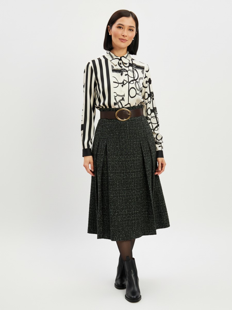 Блузка из атласной ткани  OD-887-1 черно-белая