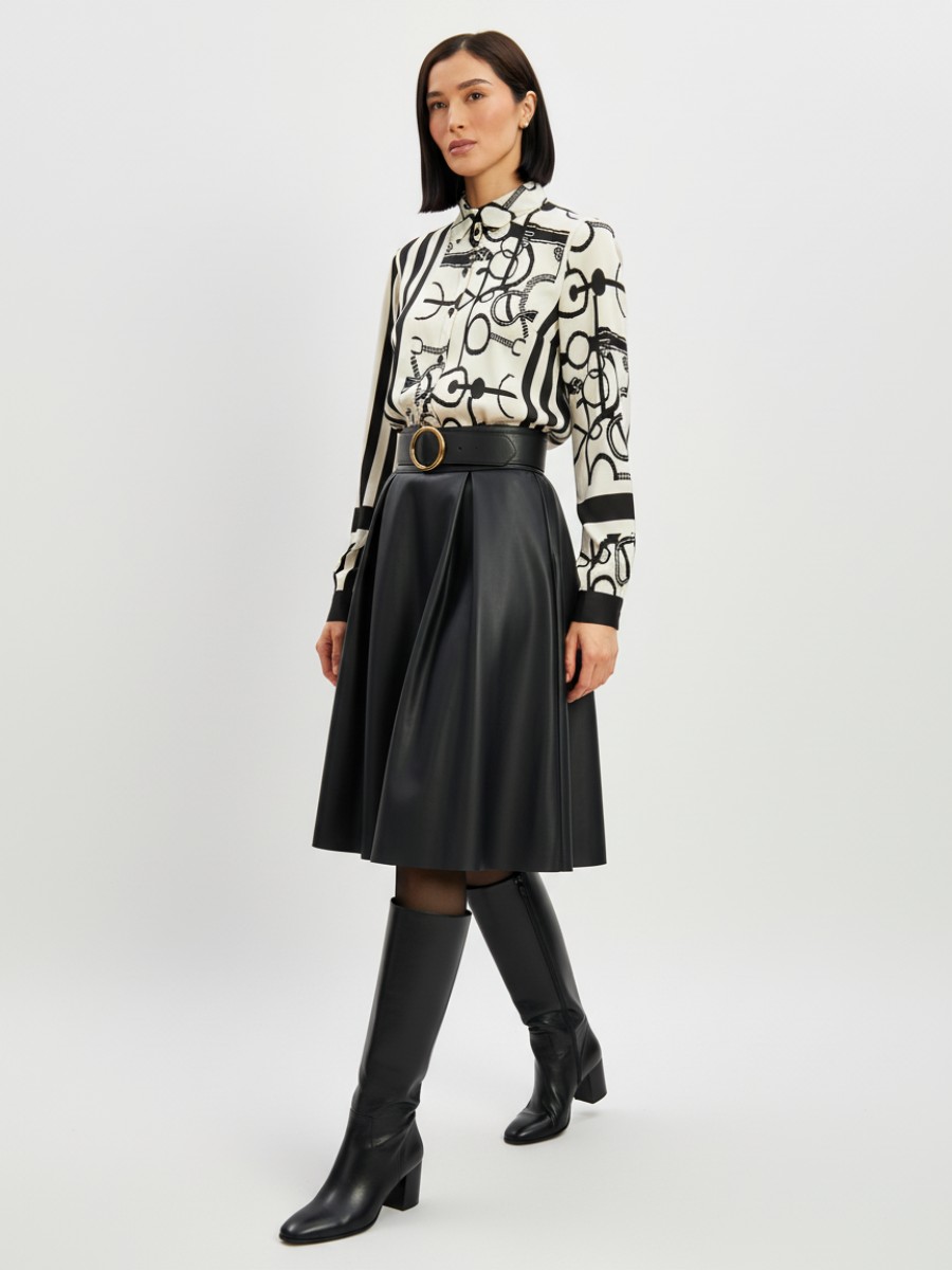 Блузка из атласной ткани  OD-887-1 черно-белая