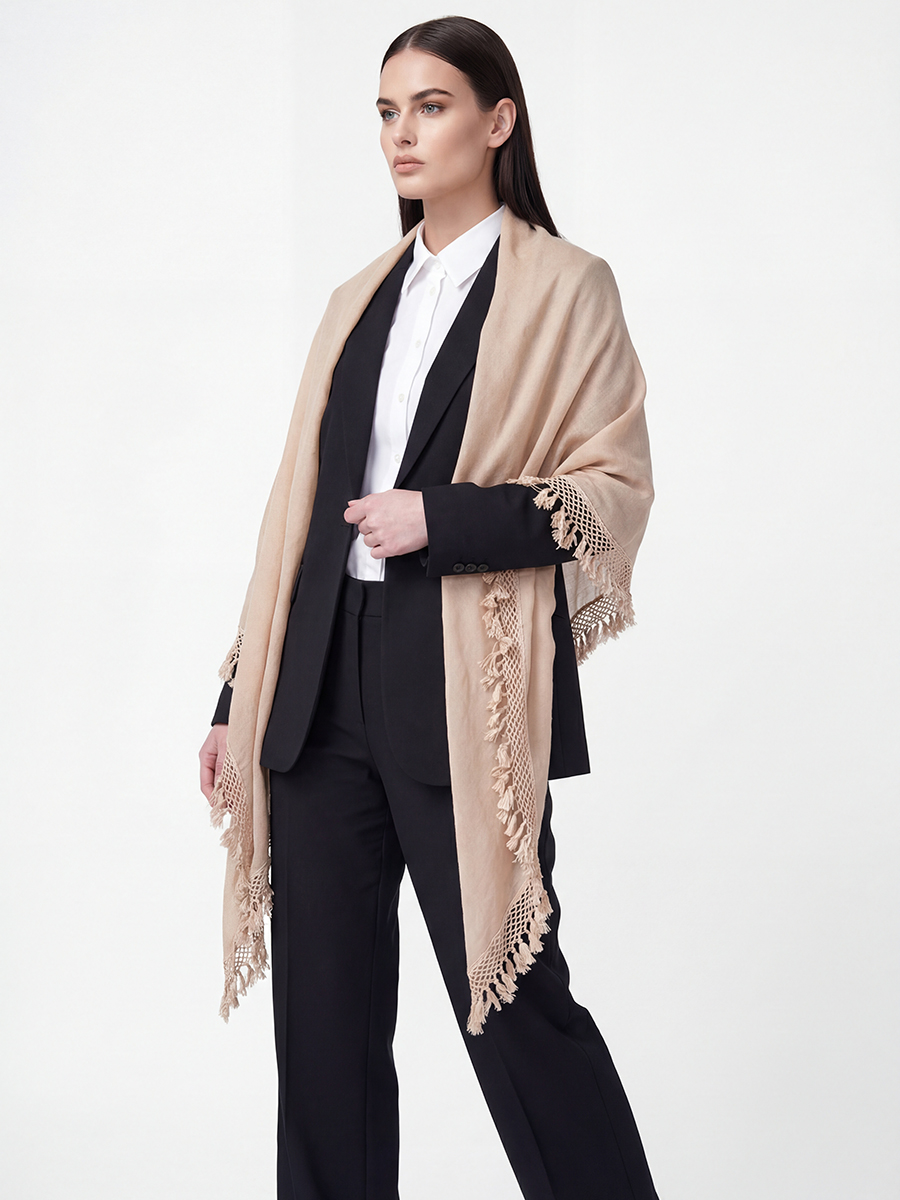 Палантин женский с кружевной отделкой и бахромой SHUT-152-1
