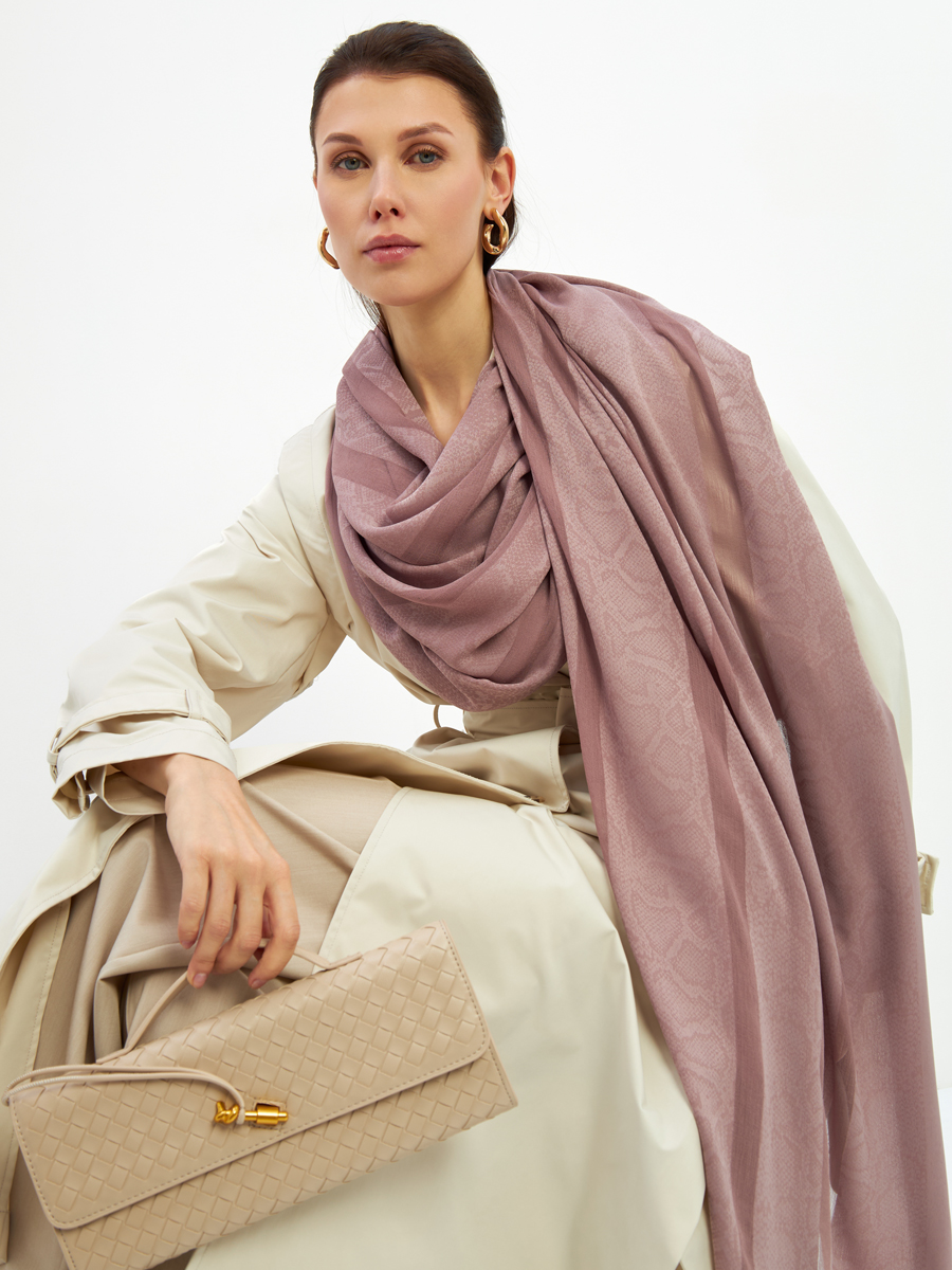 Палантин женский двусторонний атласный с абстрактным принтом