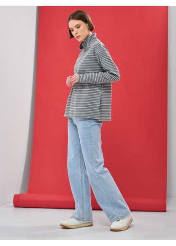 Лонгслив с принтом полоска с вырезами