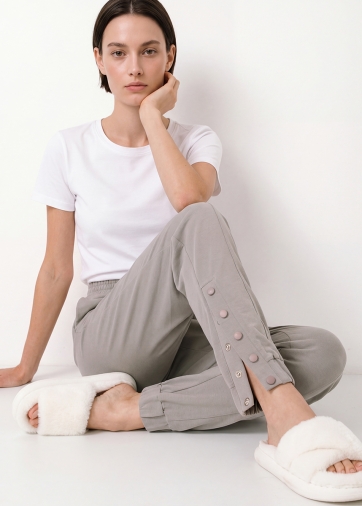 Брюки на кнопках