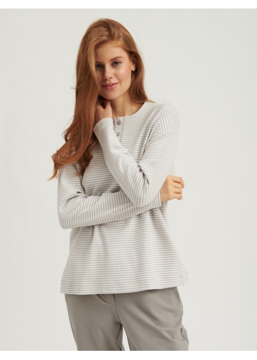 Лонгслив на пуговицах