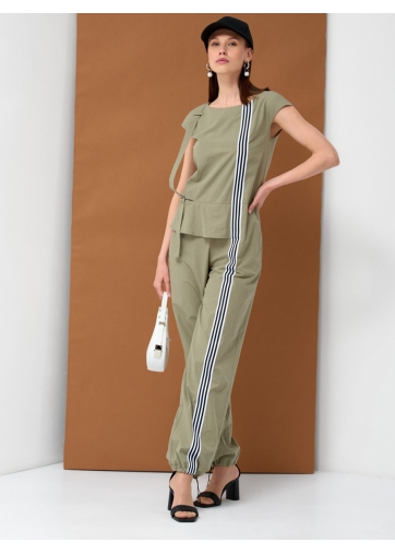 Комбинезон с тесьмой