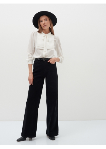 Блузка с кокеткой