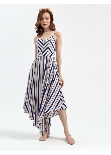 Сарафан с асимметричным низом