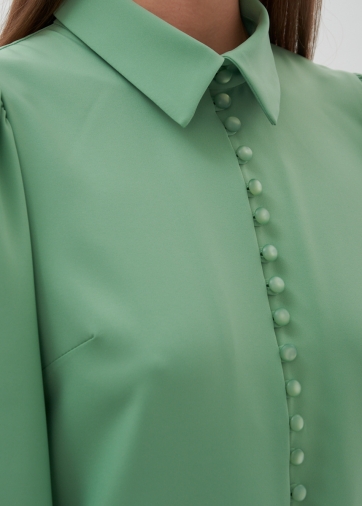 Блузка однотонная с рукавами-фонариками и декоративными пуговицами