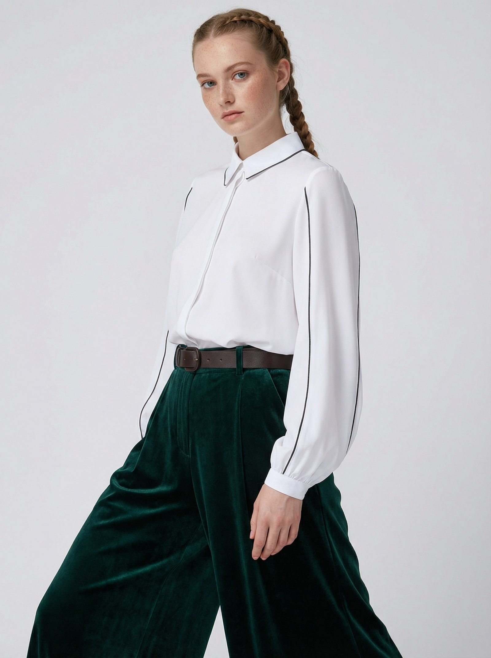 Блузка с контрасной строчкой OD-871-1 белый