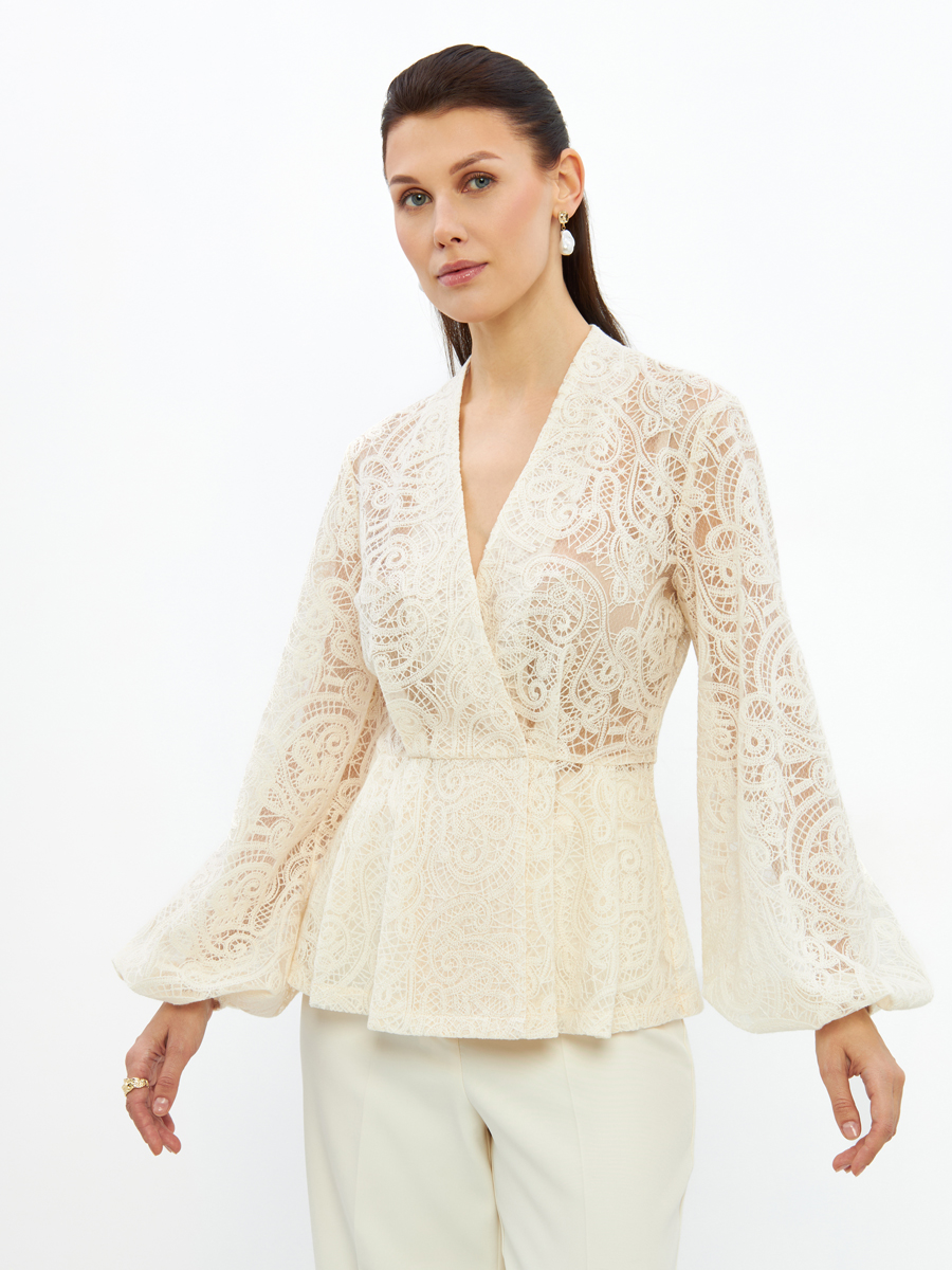 Блузка из кружева с баской и поясом, молочная