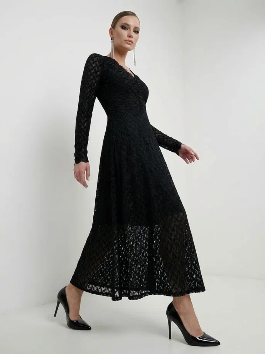 Платье из трикотажного кружева на подкладке с V-образным вырезом, черный, с фестонами