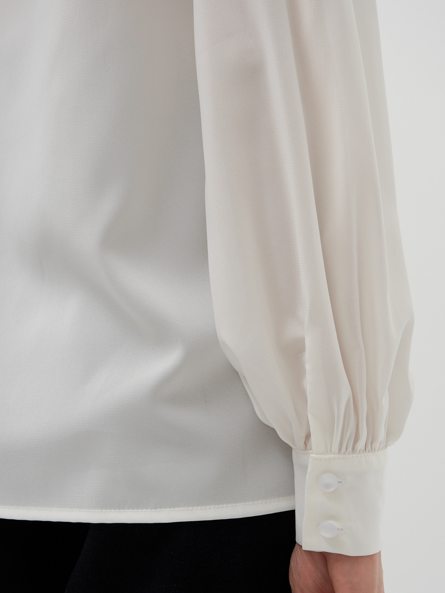 Блузка с рюшами