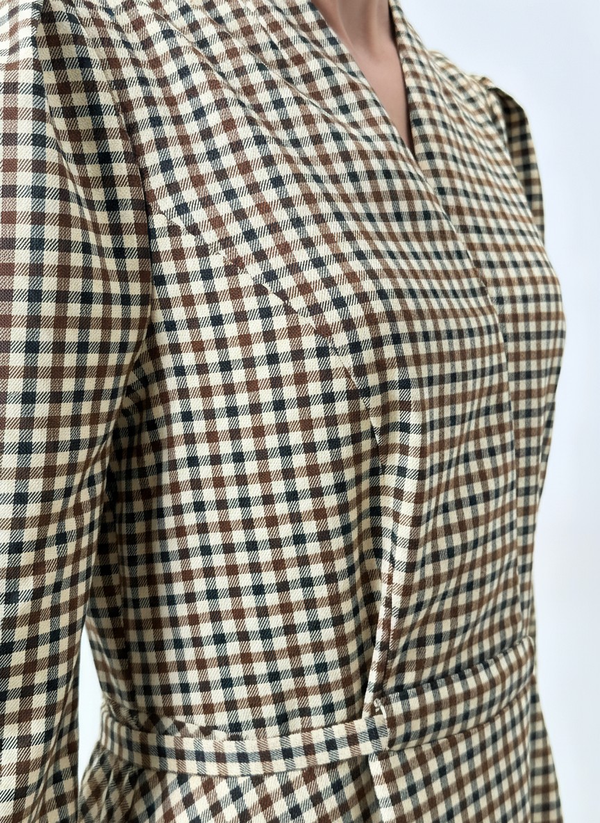 Платье с воротником стойка  OD-885-2 клетка сливочно-коричневая