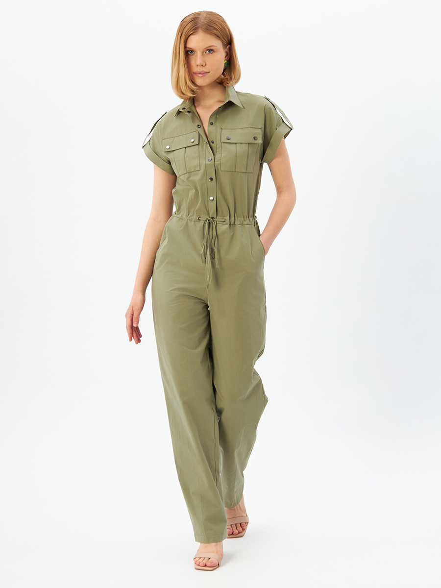 Комбинезон в стиле сафари с кнопками на рукавах