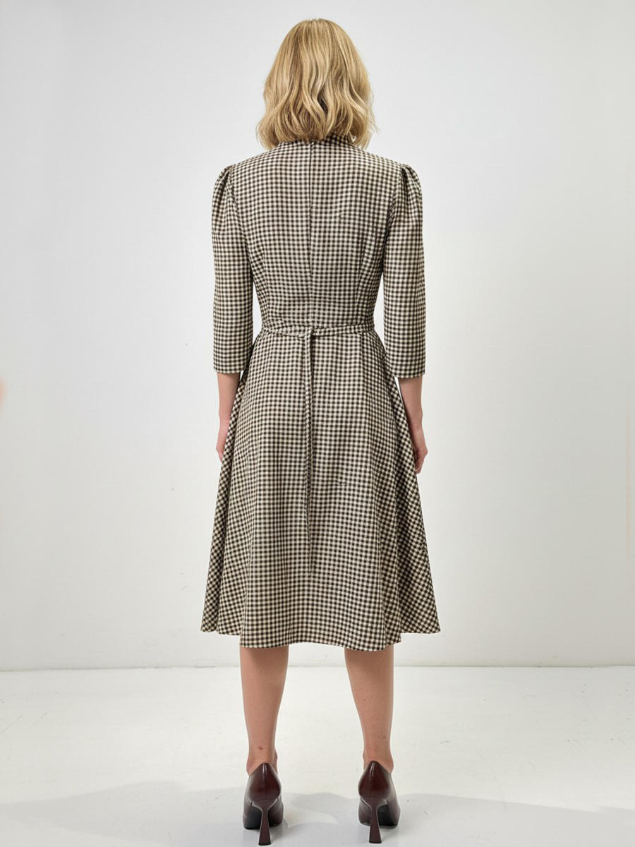 Платье с воротником стойка  OD-885-2 клетка сливочно-коричневая