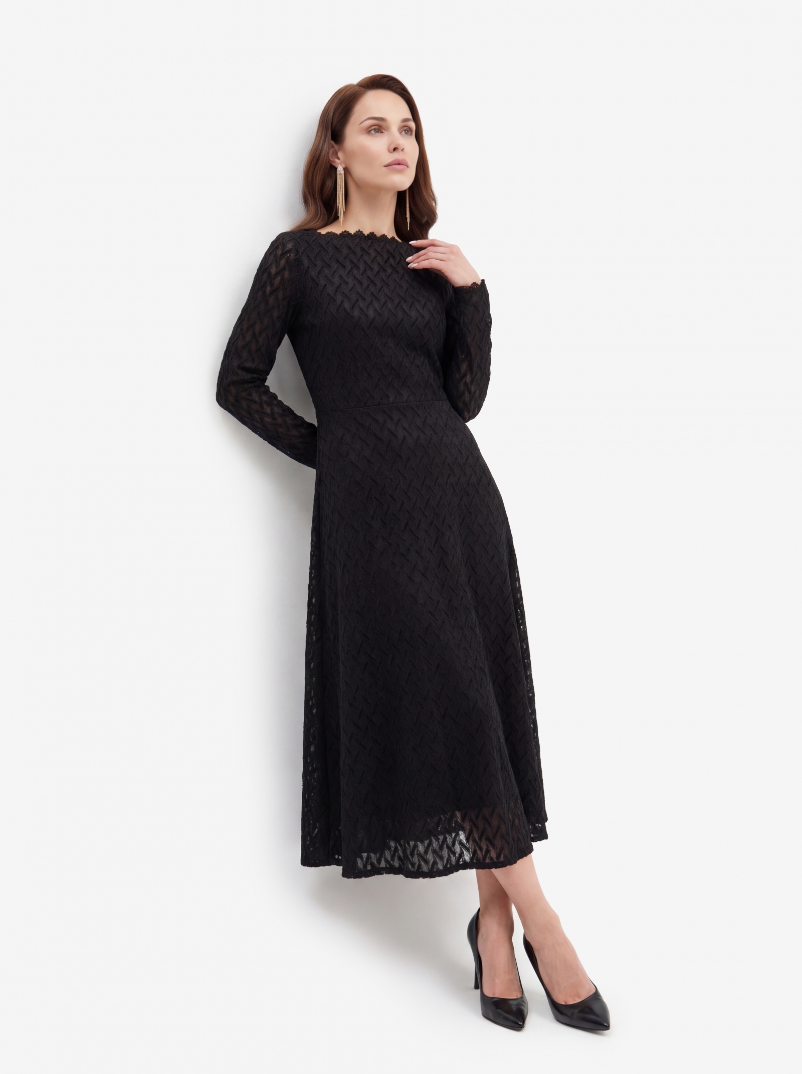 Платье из трикотажного кружева OD-904-3 черный с фестонами