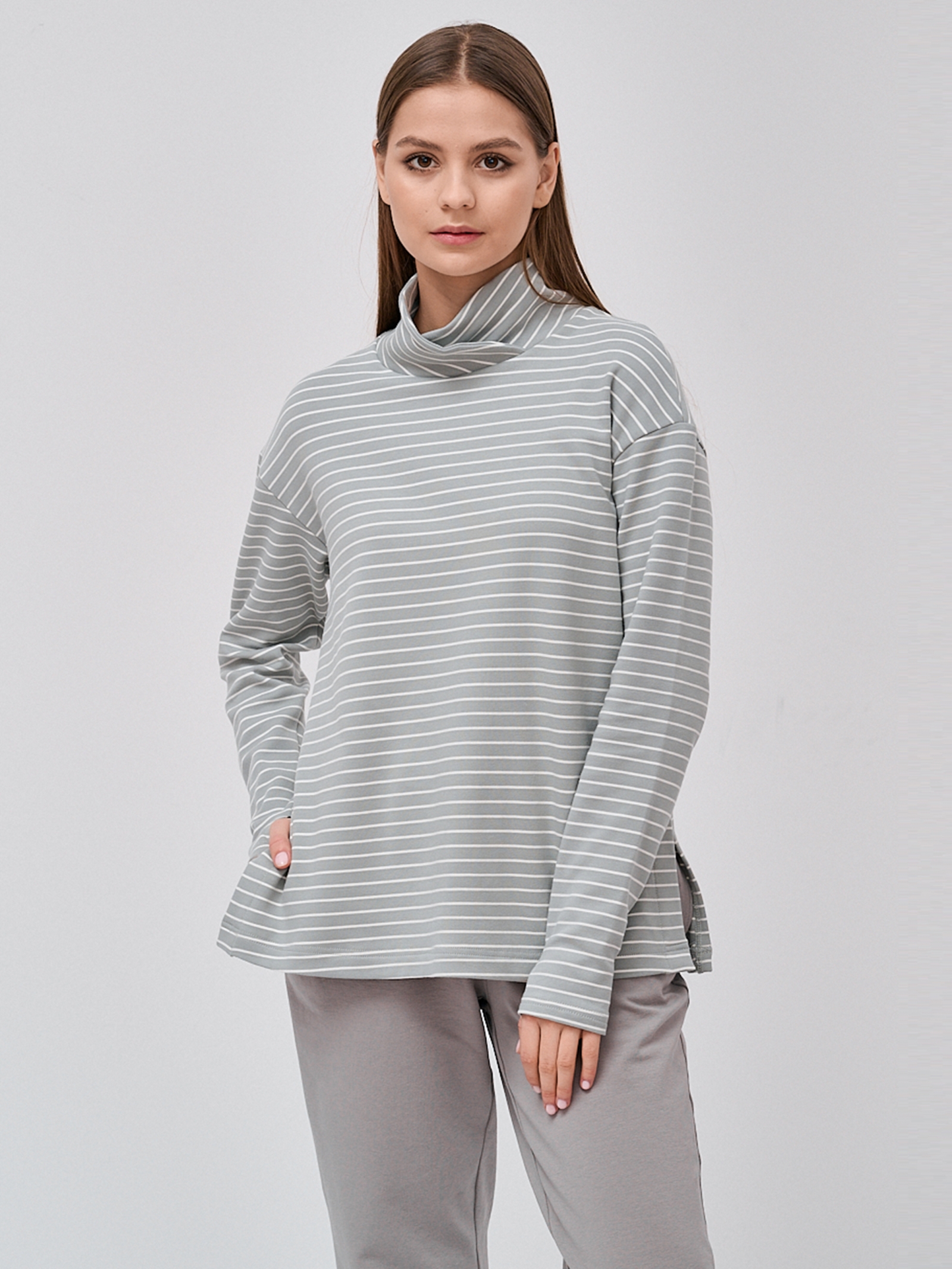 Лонгслив с принтом полоска с вырезами