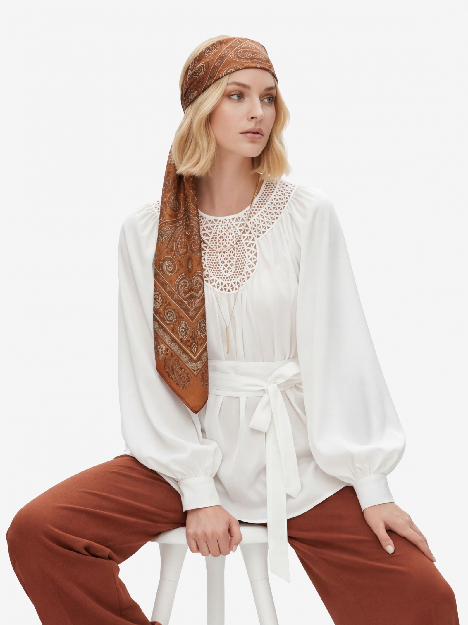 Блузка с кружевной вставкой и поясом-кушаком OD-1028-1 белый