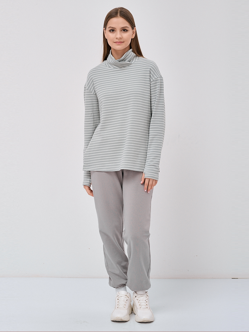 Лонгслив с принтом полоска с вырезами