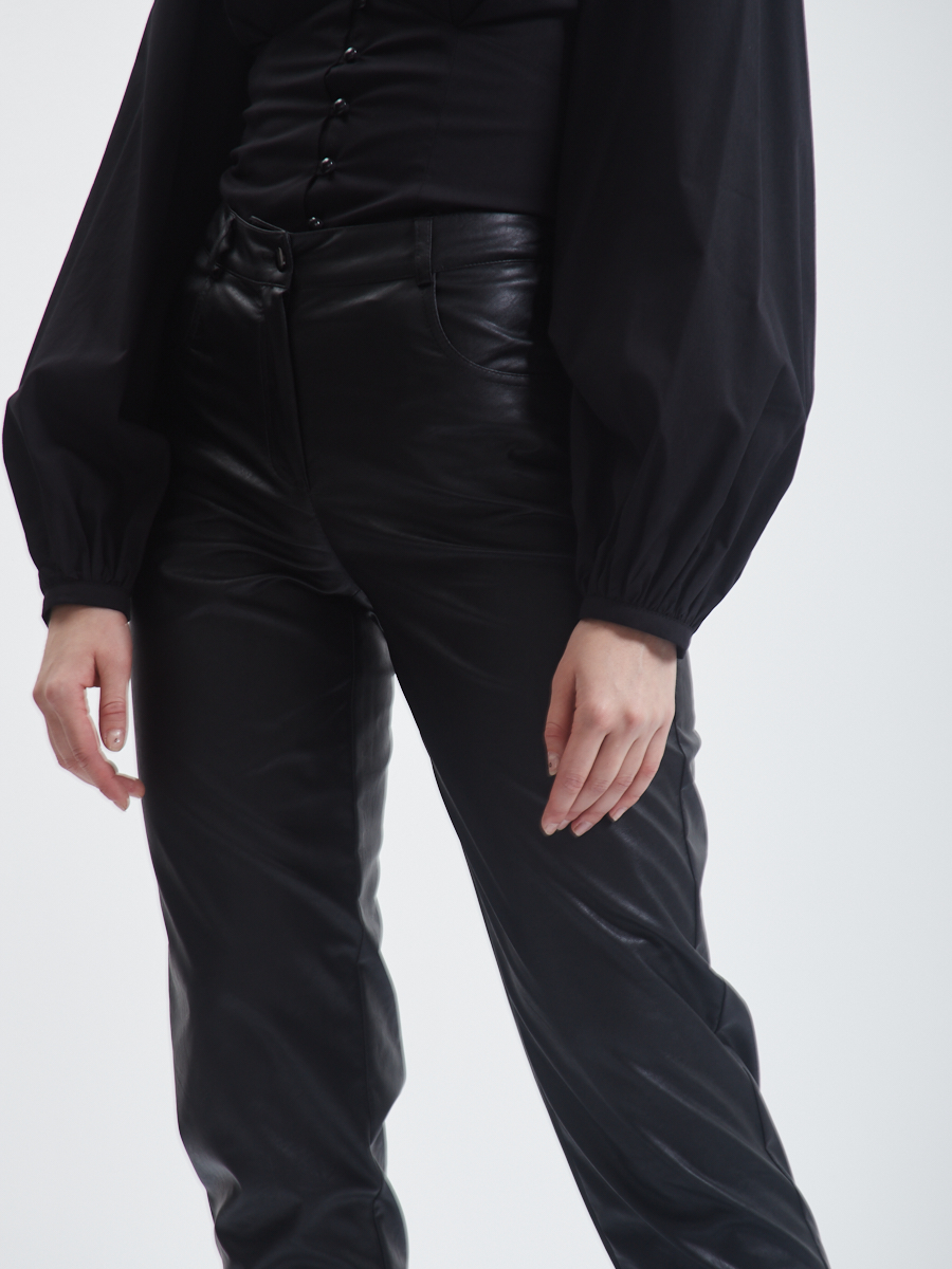 Брюки-бананы из эко-кожи