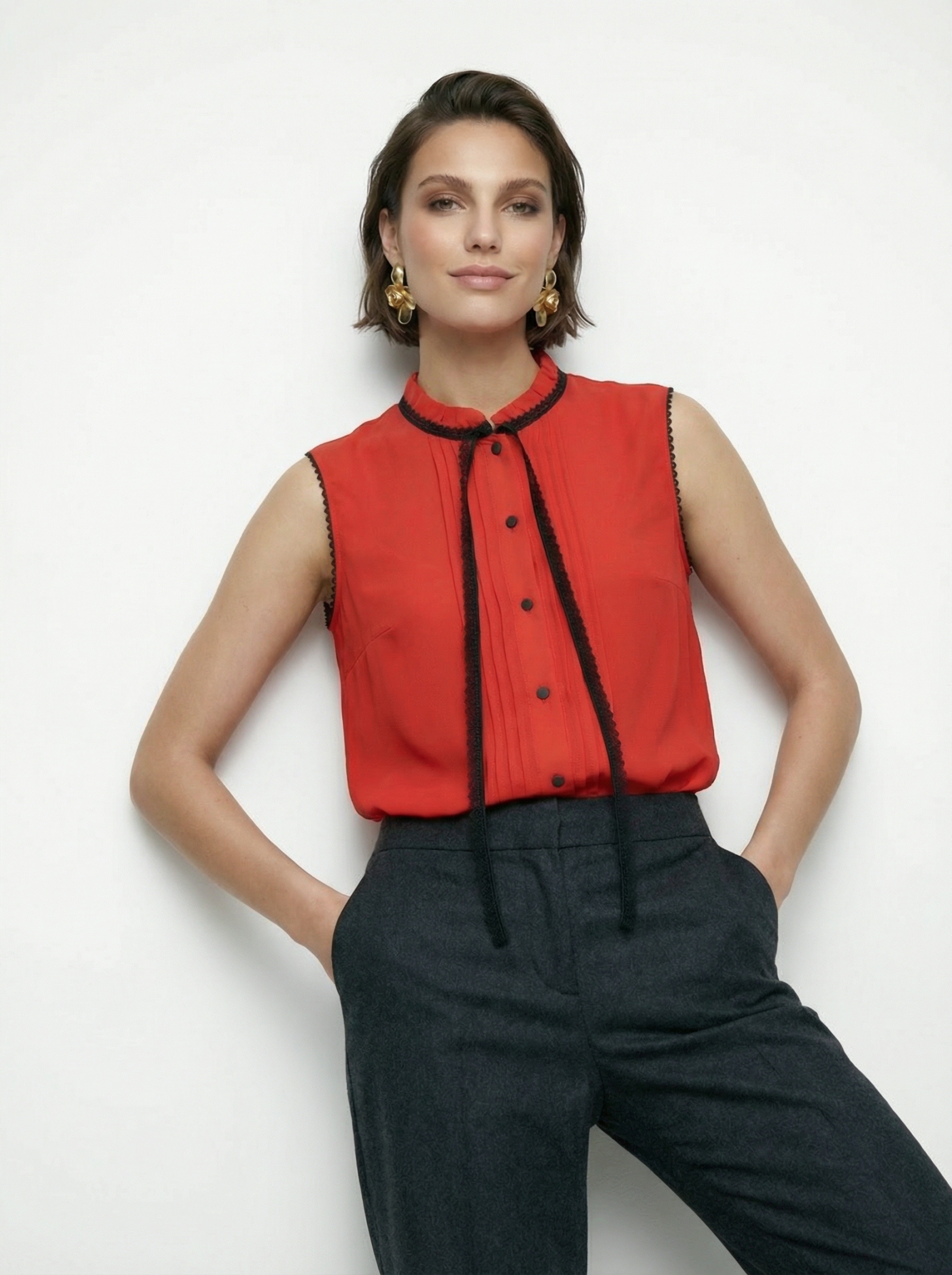 Блузка без рукавов с отделкой из тесьмы OD-973-3 красный