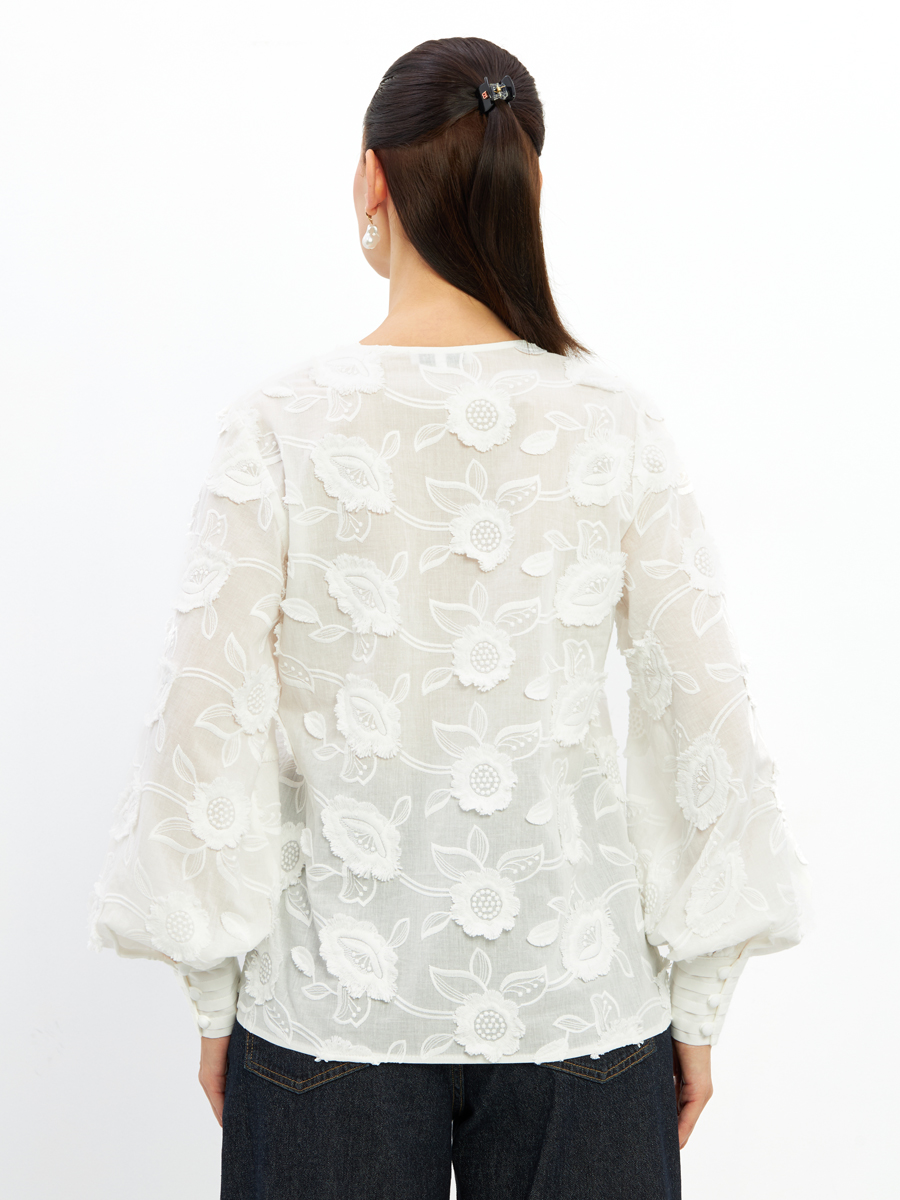 Блуза с объемной вышивкой OD-987-1 белая