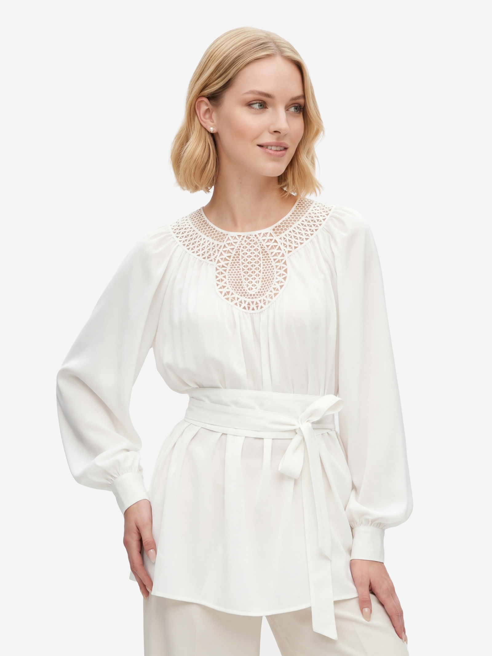Блузка с кружевной вставкой и поясом-кушаком OD-1028-1 белый