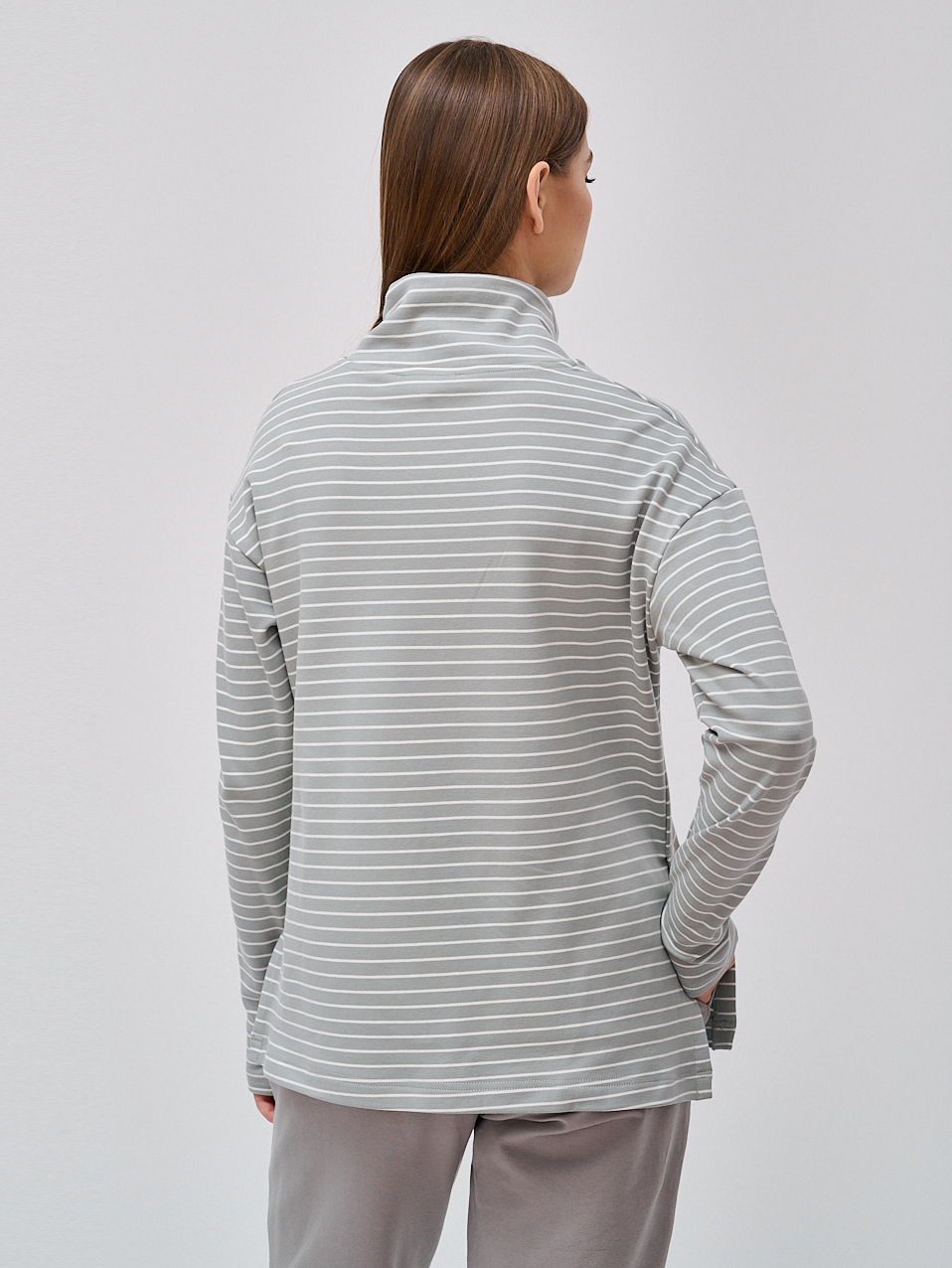 Лонгслив с принтом полоска с вырезами