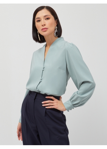 Блуза с вырезом   