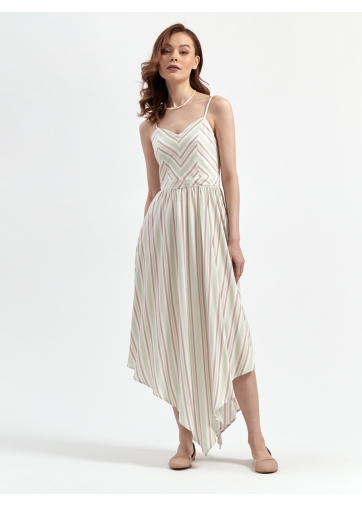 Сарафан с асимметричным низом