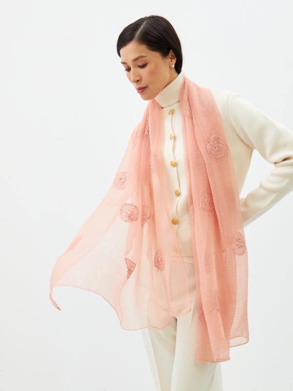 Палантин двусторонний из жатого шифона с арт-деко вышивкой