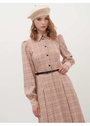 Платье с контрастным воротником и поясом