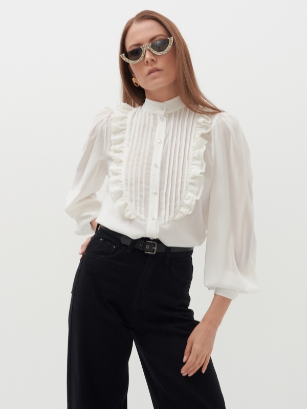 Блузка с рюшами