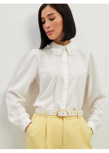 Блузка с воротником из кружева и защипами OD-913-1 белый