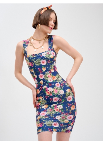 Платье с вырезом каре